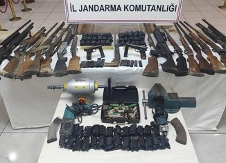 Silah imalathanesine operasyon: 7 gözaltı