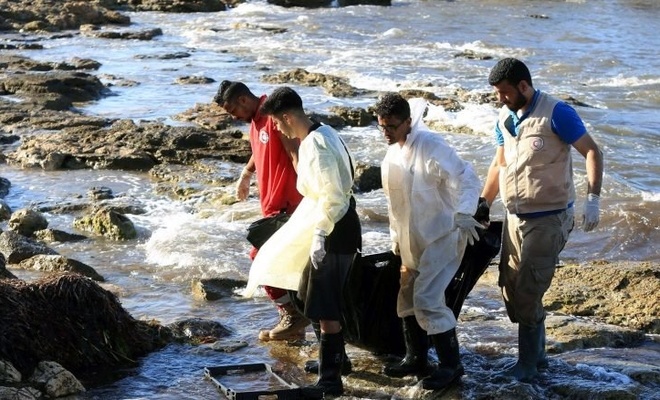 Tunus açıklarında göçmen teknesinin batması sonucu 4 kişi öldü