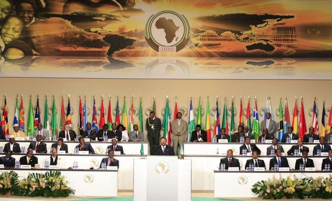 Afrika Birliği "Omicron" nedeniyle uygulanan seyahat kısıtlamalarını kınadı